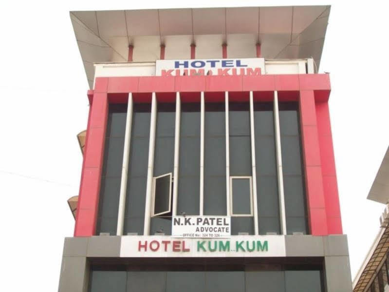 Hotel Kum Kum Adalaj Exterior foto